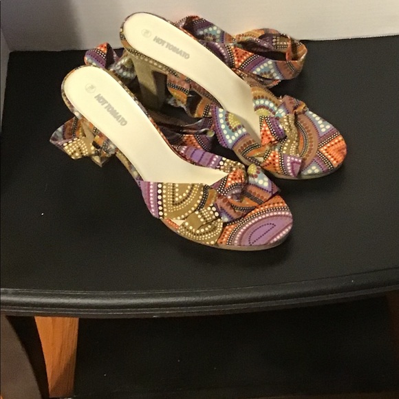 Hot Tomato Women’s Strappy Heel Sandals - Picture 2 of 10